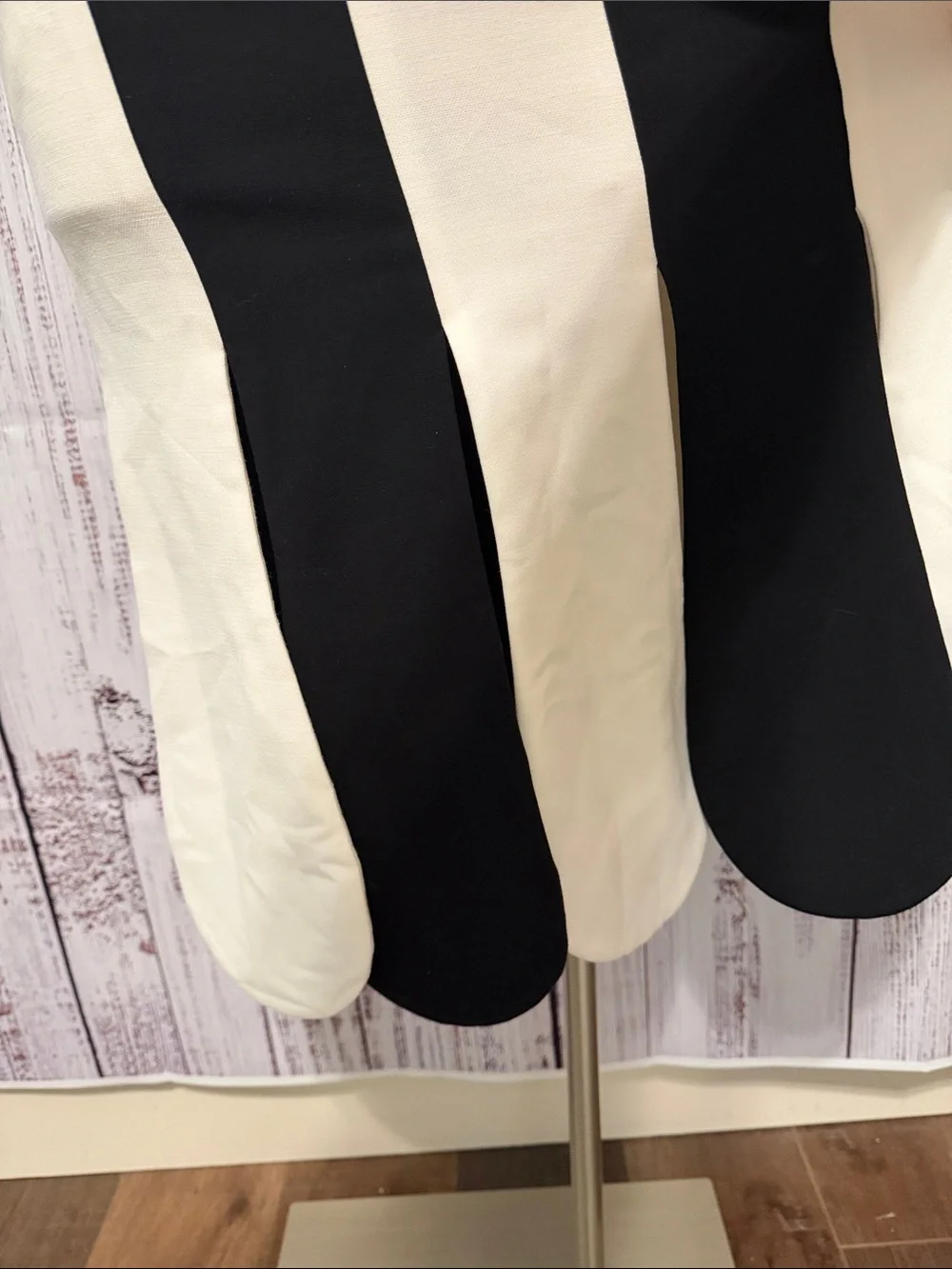 Victoria Beckham for Target Black & White Bold Vertical Stripe Pencil Skirt - Picture 3 of 7